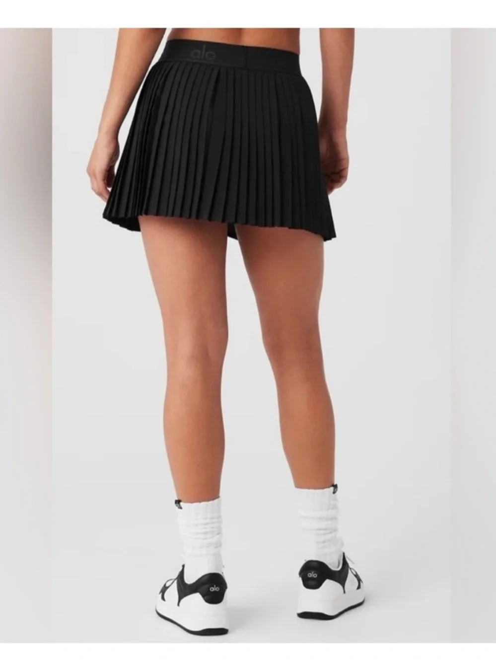 ALO Yoga Black Pleated Tennis Skort | Aces